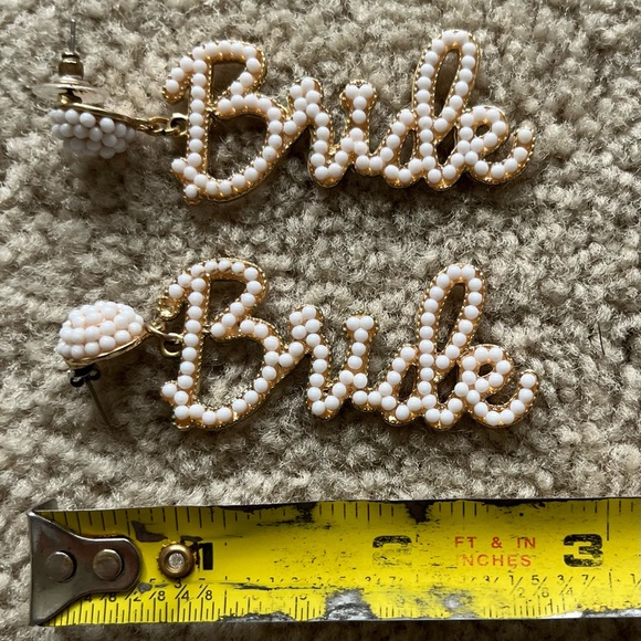 Charming Bride Earrings - Picture 3 of 4